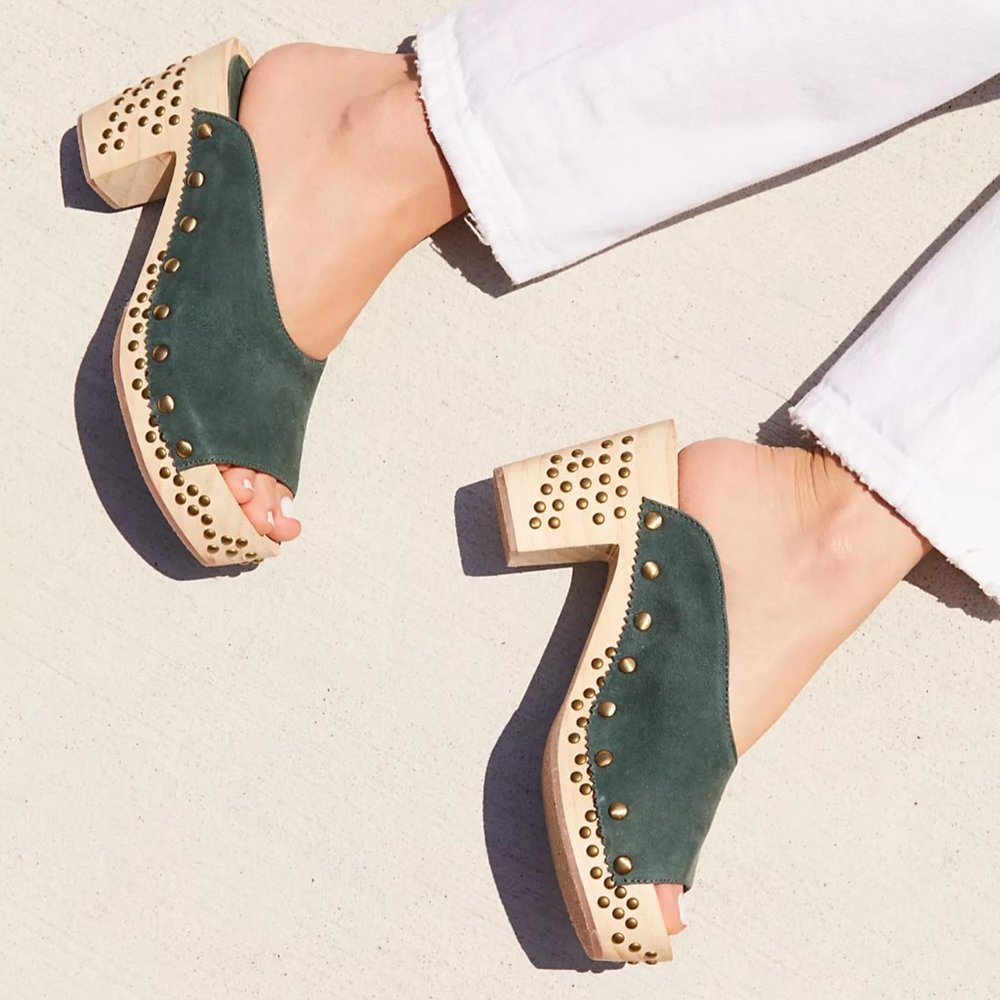 FREE PEOPLE Green Colbie Wooden Clogs 37 Studded Platform Suede